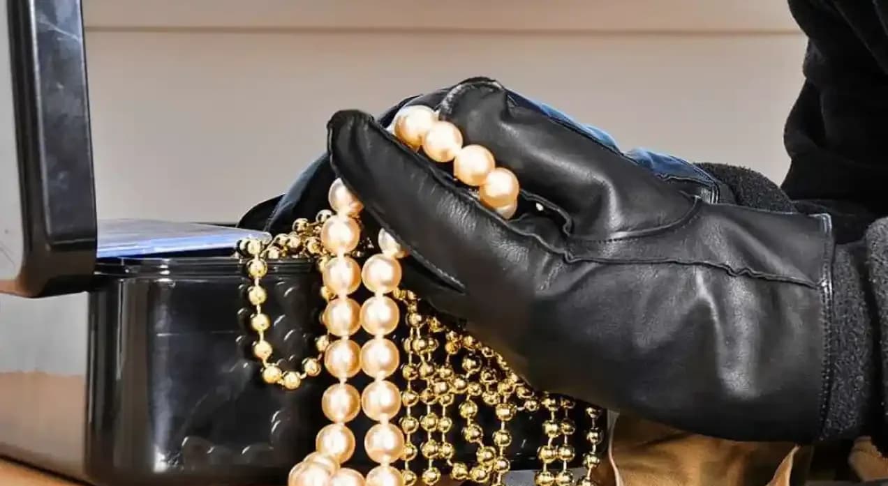 ۱۰ روش کاربردی برای محافظت از طلا در مقابل طلایاب